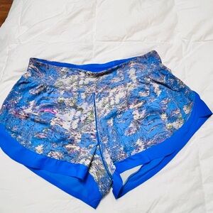 Lululemon Athletica Blue Patterned Athletic Shorts